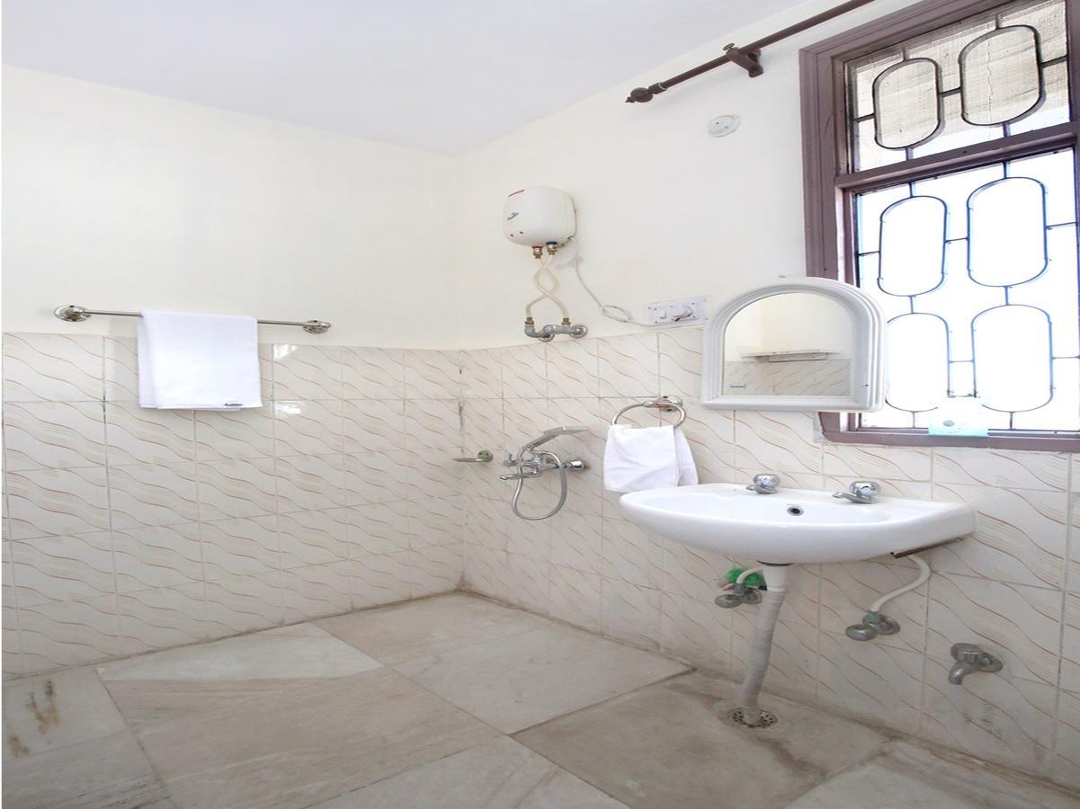 Апартаменты Elegant 3Bhk Abode In Shoghi, Шимла Экстерьер фото