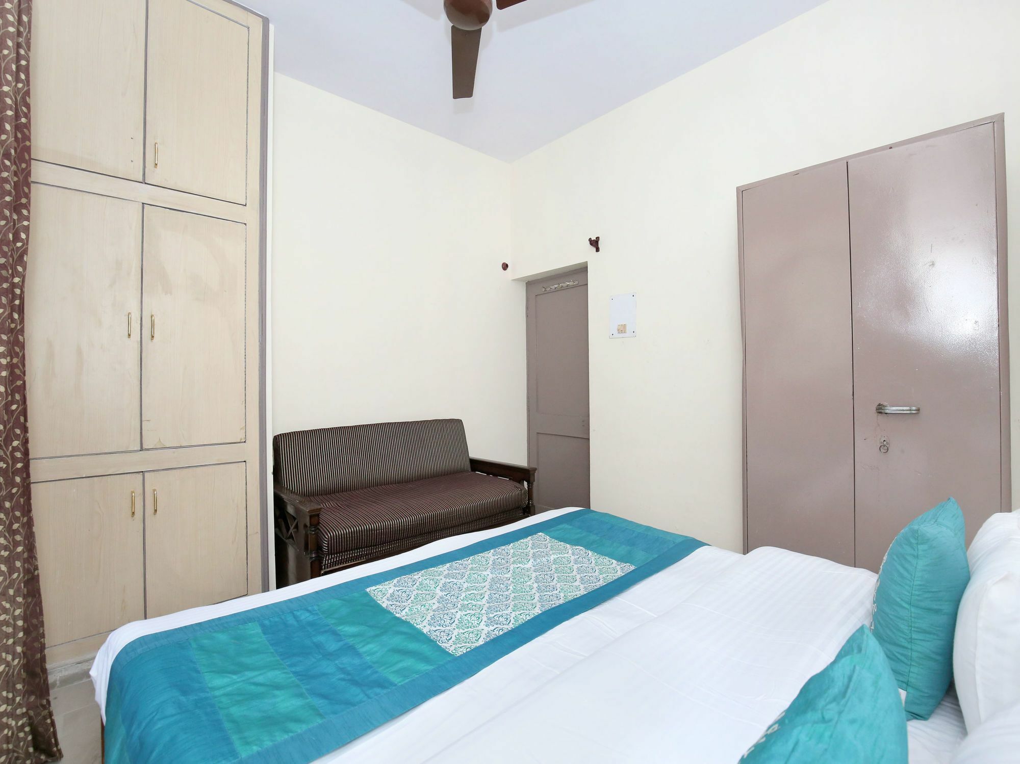 Апартаменты Elegant 3Bhk Abode In Shoghi, Шимла Экстерьер фото
