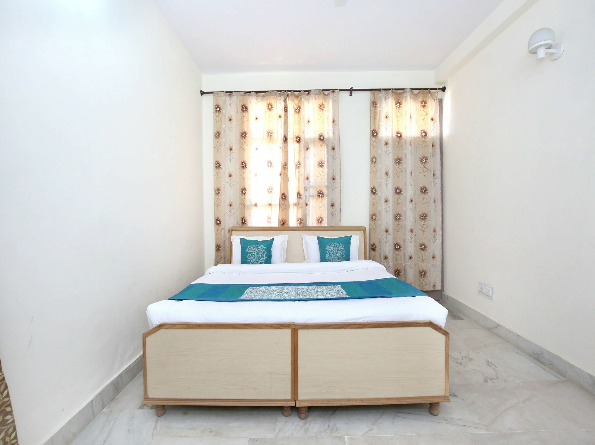 Апартаменты Elegant 3Bhk Abode In Shoghi, Шимла Экстерьер фото